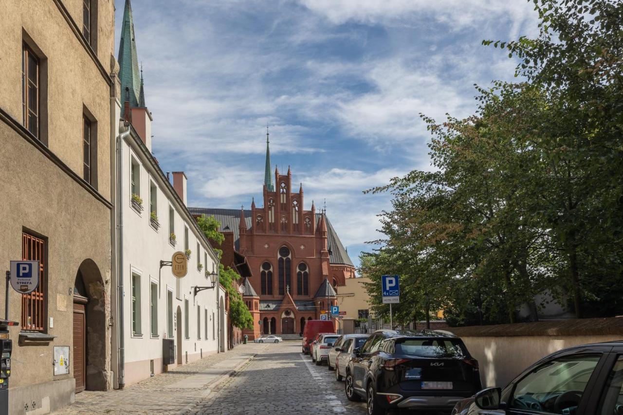 Hotel Eter Torun Luaran gambar